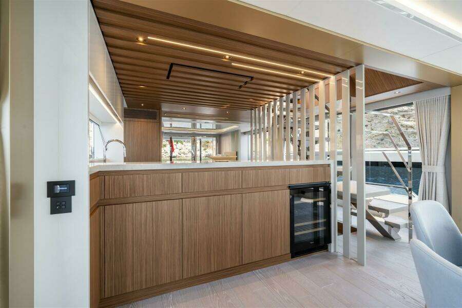 82ft Sunseeker Yacht For Sale