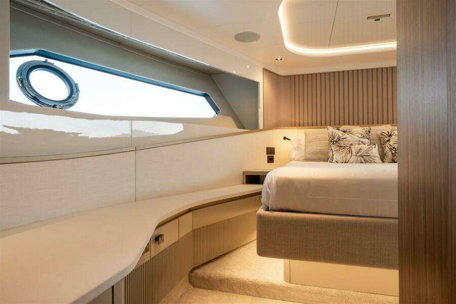 82ft Sunseeker Yacht For Sale