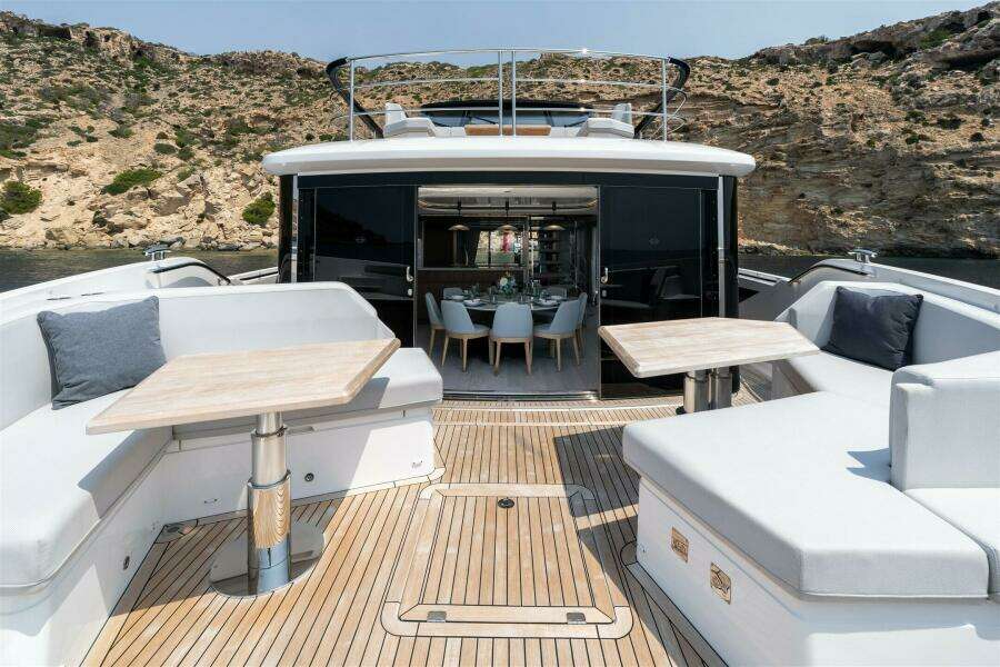 82ft Sunseeker Yacht For Sale