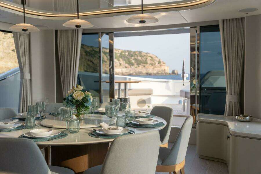 82ft Sunseeker Yacht For Sale