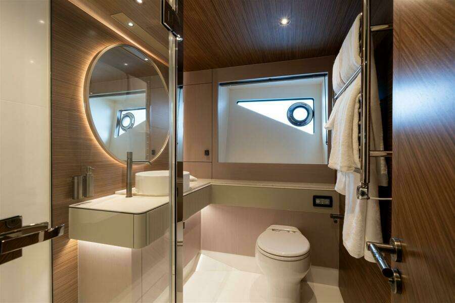 82ft Sunseeker Yacht For Sale