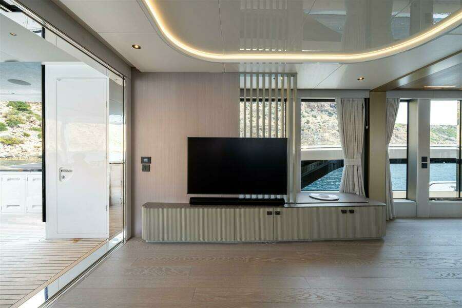 82ft Sunseeker Yacht For Sale