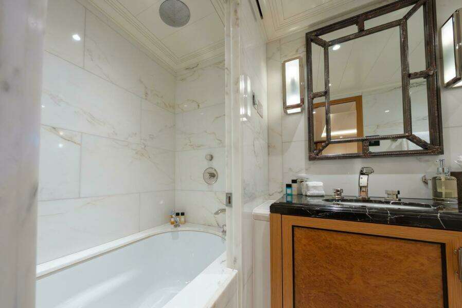 LATITUDE 147ft Timmerman Yacht For Sale