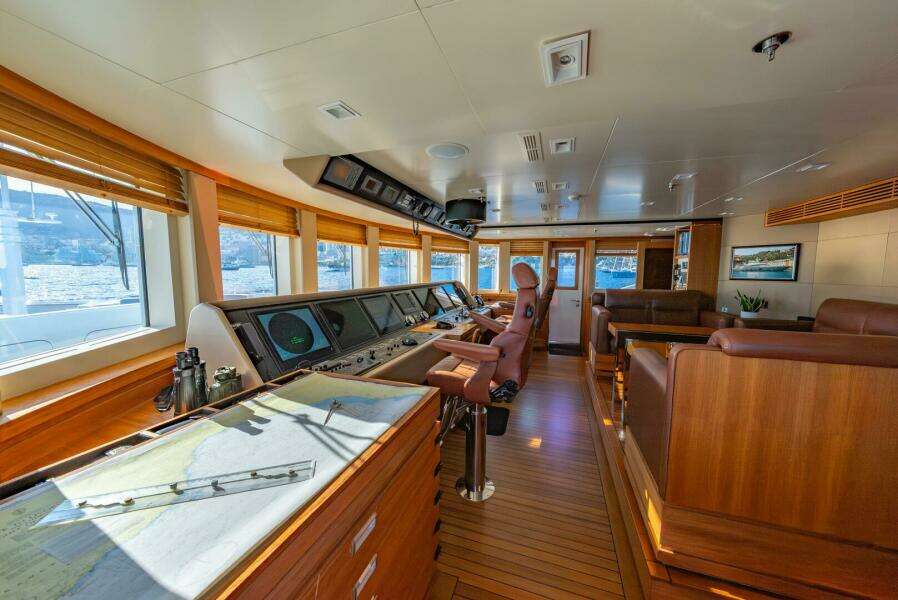 LATITUDE 147ft Timmerman Yacht For Sale