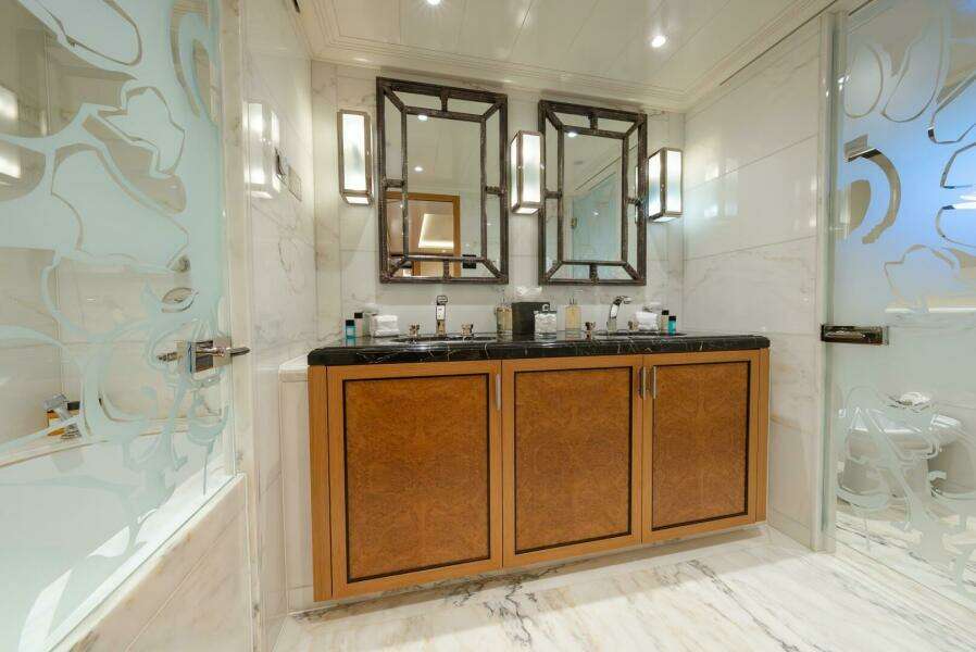 LATITUDE 147ft Timmerman Yacht For Sale