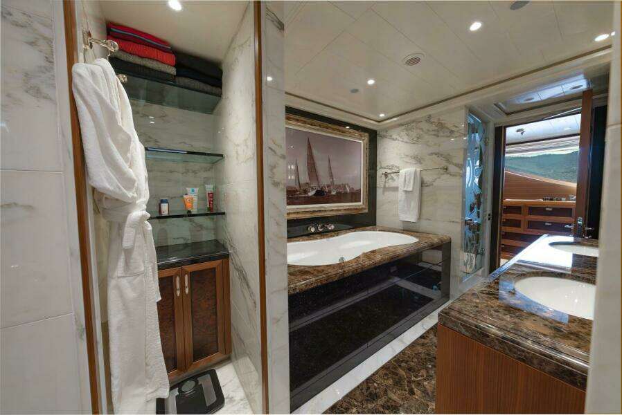 LATITUDE 147ft Timmerman Yacht For Sale