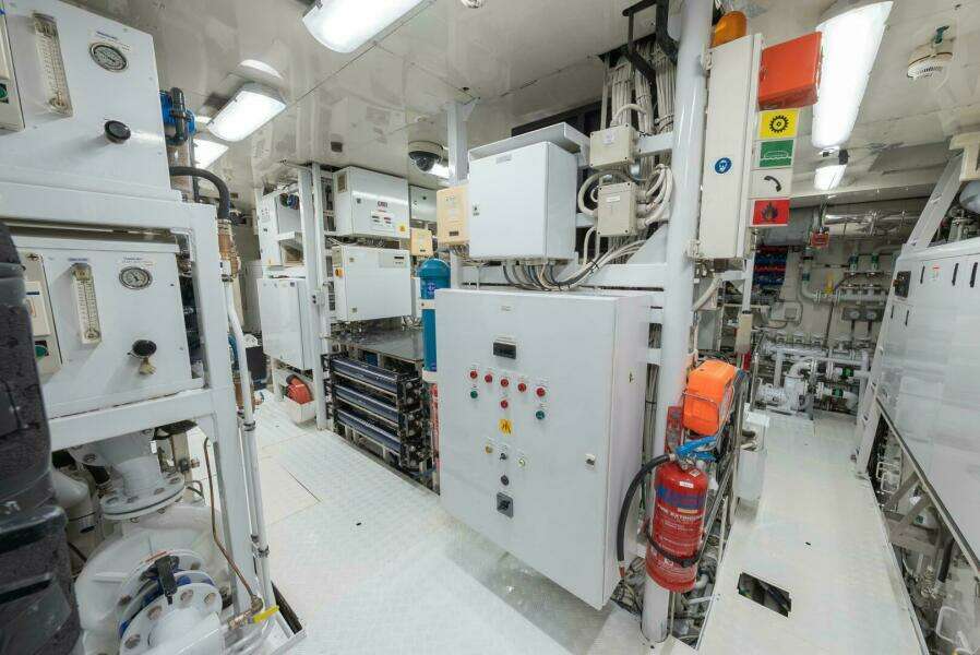 LATITUDE 147ft Timmerman Yacht For Sale