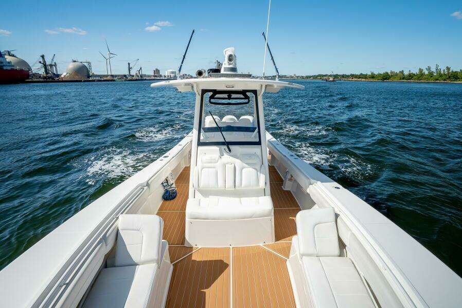 Blue Chip 34ft Regulator Yacht For Sale