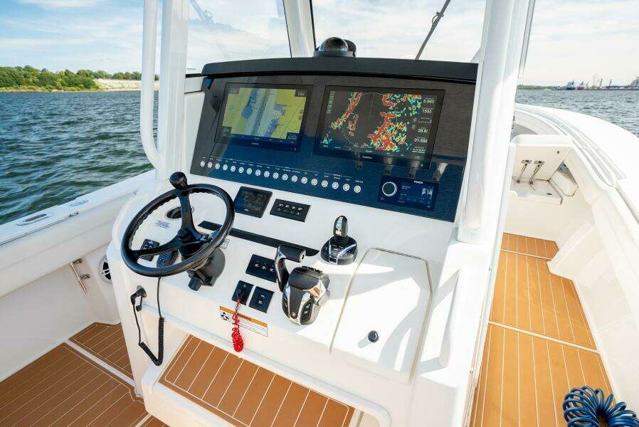 Blue Chip 34ft Regulator Yacht For Sale