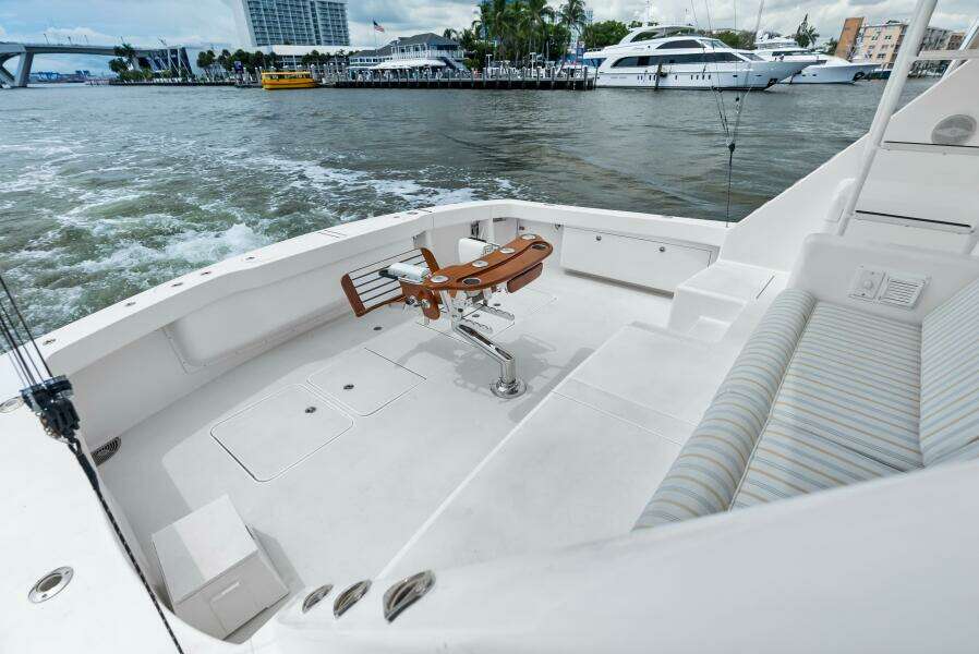 2006 Viking 68 Enclosed Bridge