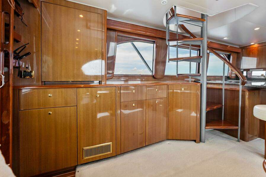 2006 Viking 68 Enclosed Bridge