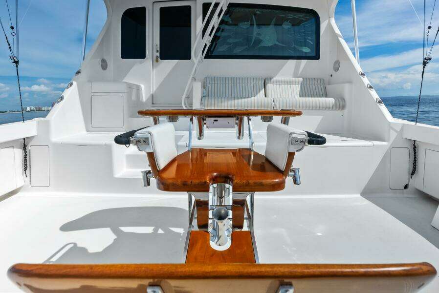 2006 Viking 68 Enclosed Bridge
