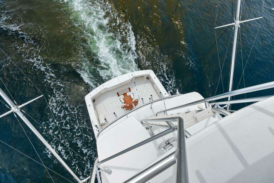 2006 Viking 68 Enclosed Bridge