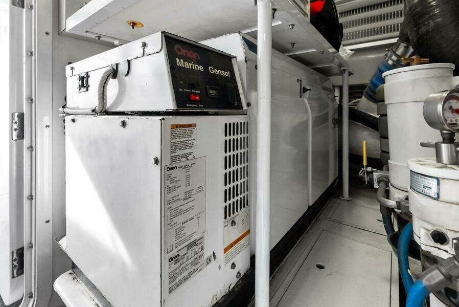 2006 Viking 68 Enclosed Bridge