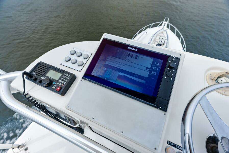 2006 Viking 68 Enclosed Bridge