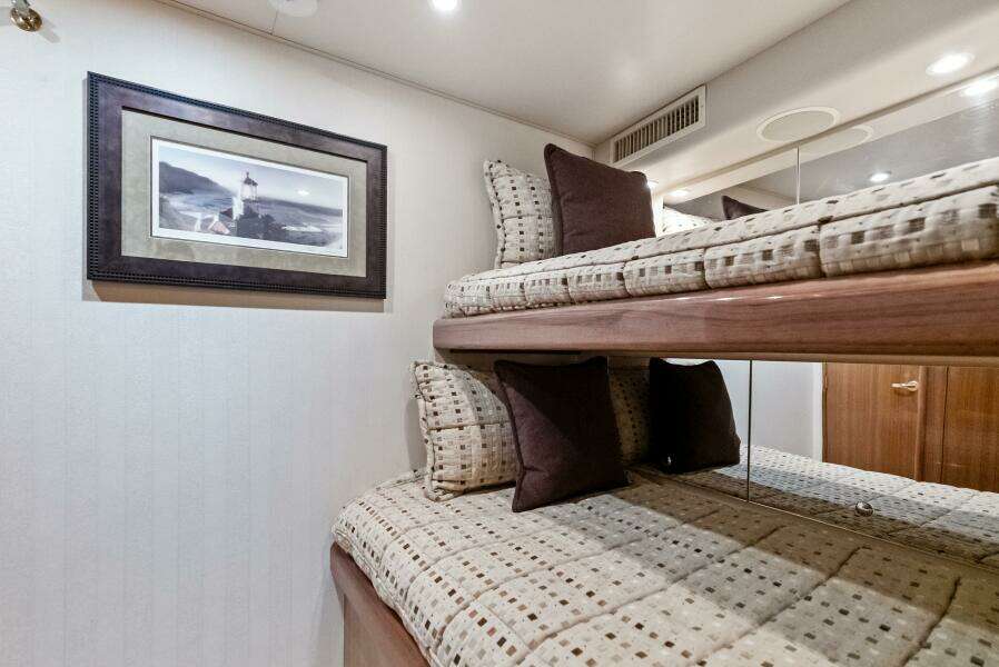 2006 Viking 68 Enclosed Bridge