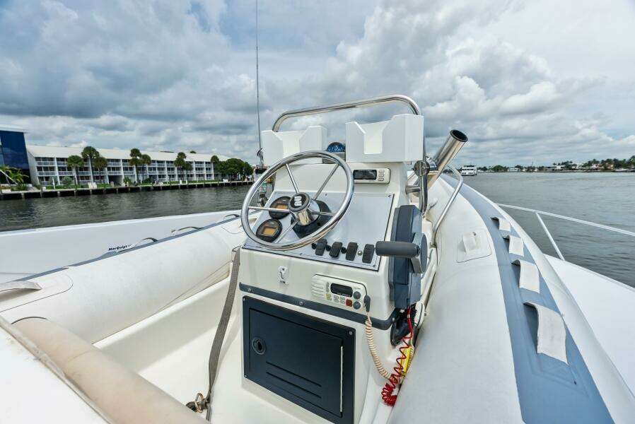2006 Viking 68 Enclosed Bridge