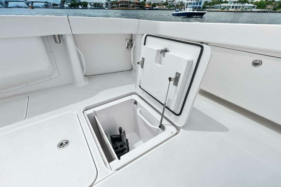 2006 Viking 68 Enclosed Bridge
