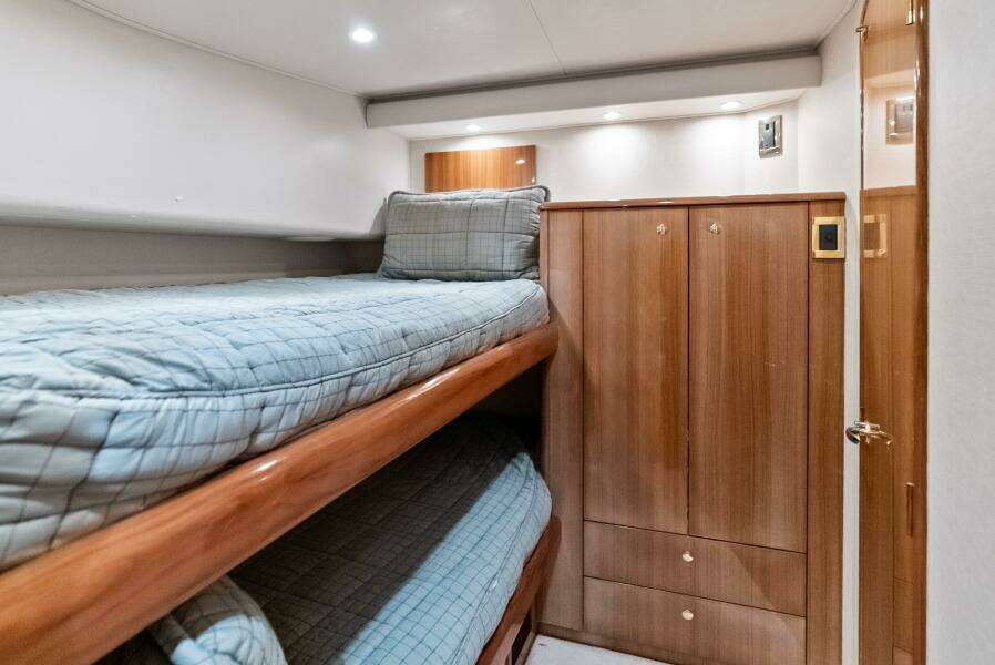 2006 Viking 68 Enclosed Bridge