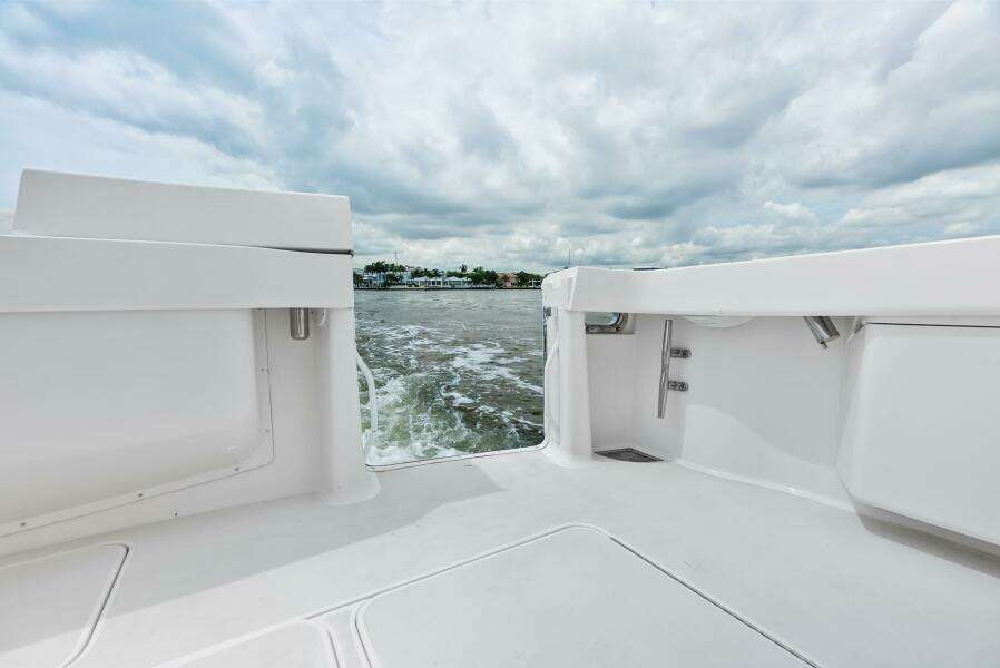 2006 Viking 68 Enclosed Bridge