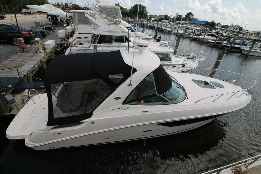 31ft Sea Ray Yacht For Sale