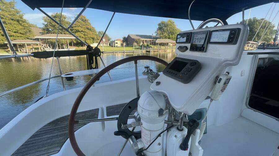 Last Penny 32ft Beneteau Yacht For Sale