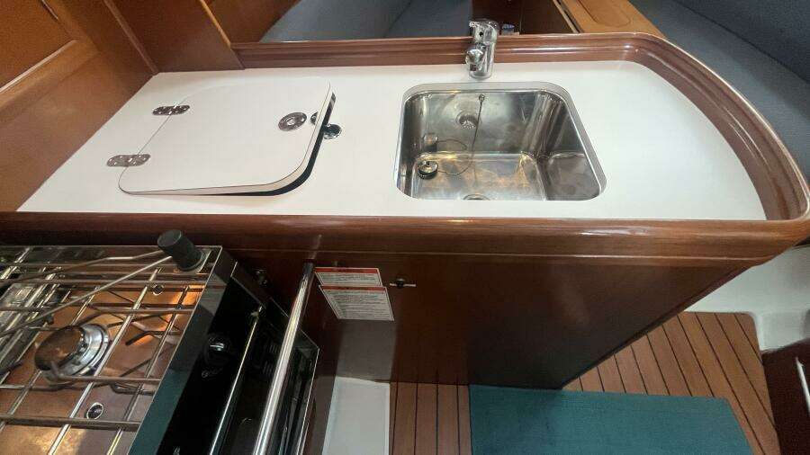 Last Penny 32ft Beneteau Yacht For Sale