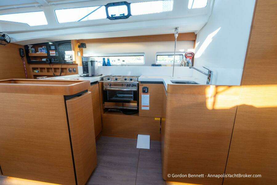 Boat Tox 44ft Jeanneau Yacht For Sale