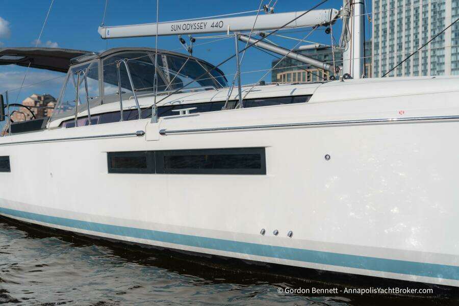 Boat Tox 44ft Jeanneau Yacht For Sale