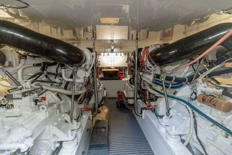 2008 Hatteras 60 Convertible  Engine Room