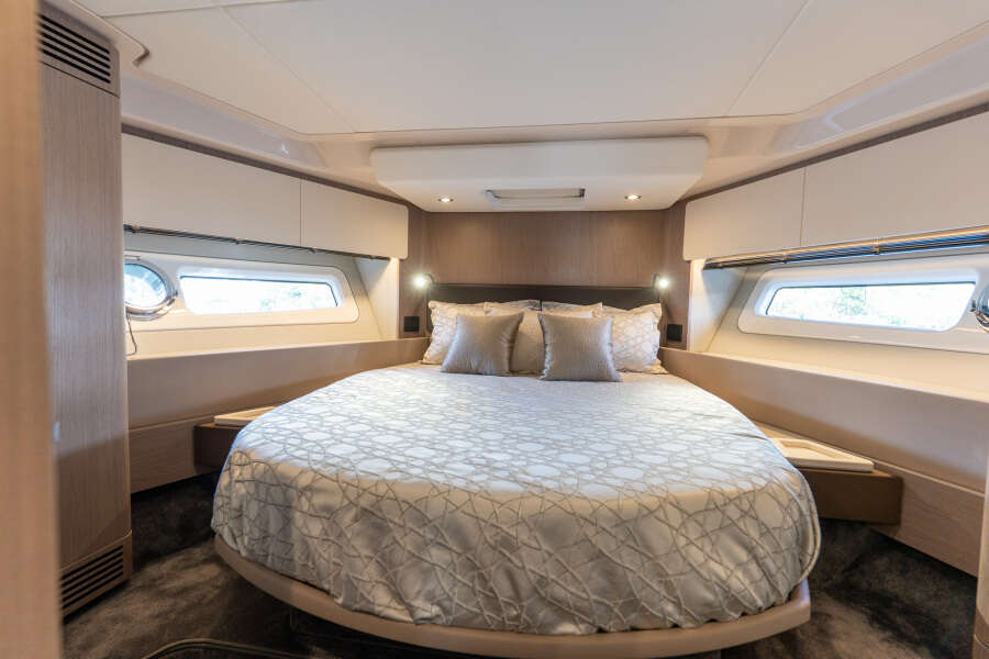 50ft Azimut Yacht For Sale