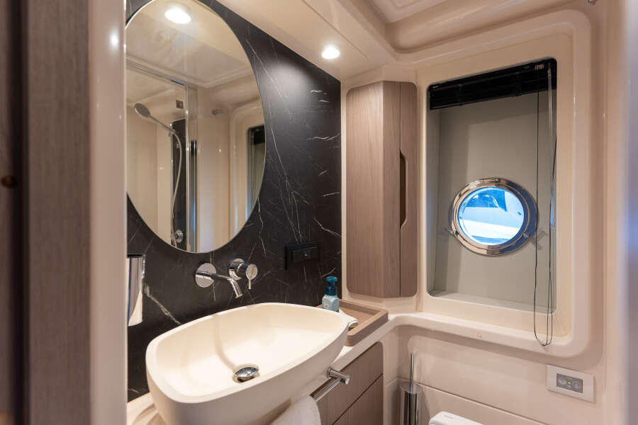 50ft Azimut Yacht For Sale