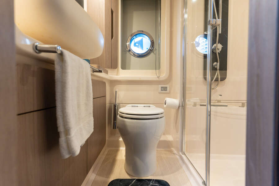 50ft Azimut Yacht For Sale