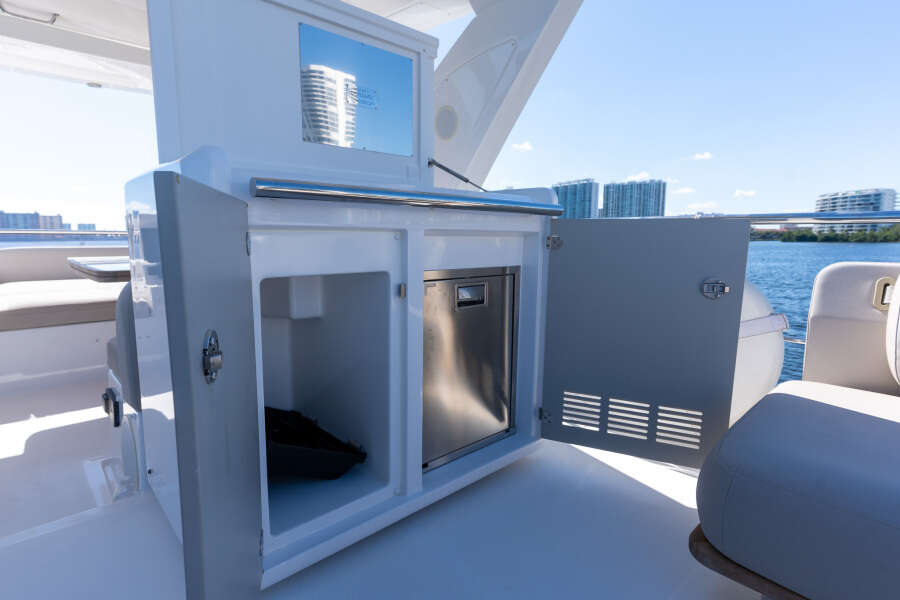 50ft Azimut Yacht For Sale