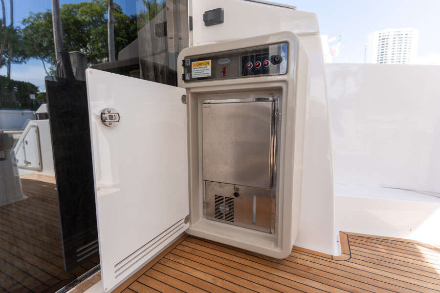 50ft Azimut Yacht For Sale