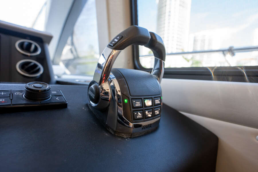 50ft Azimut Yacht For Sale