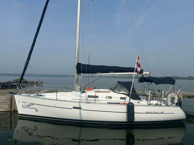 Chocolatero 33ft Beneteau Yacht For Sale