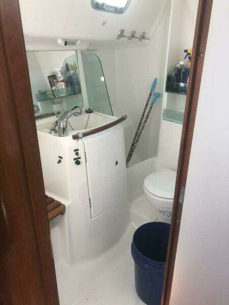 Chocolatero 33ft Beneteau Yacht For Sale