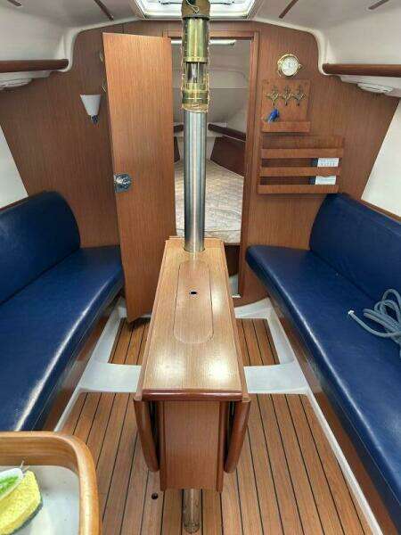 Chocolatero 33ft Beneteau Yacht For Sale