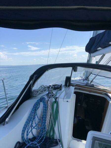 Chocolatero 33ft Beneteau Yacht For Sale