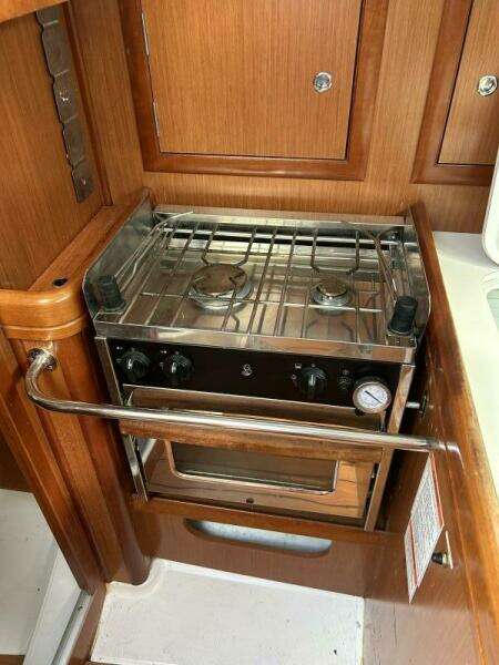 Chocolatero 33ft Beneteau Yacht For Sale