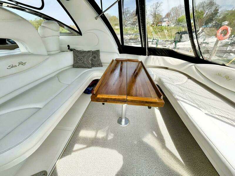 Deep rsquo R in Depth 41ft Sea Ray Yacht For Sale