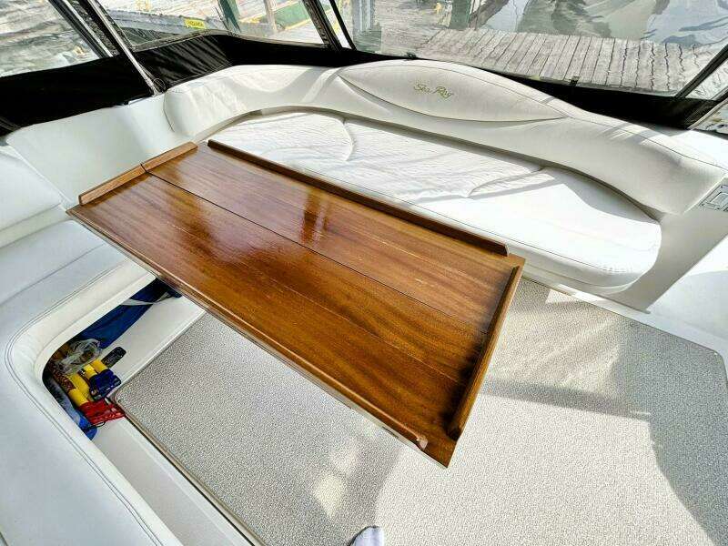 Deep rsquo R in Depth 41ft Sea Ray Yacht For Sale