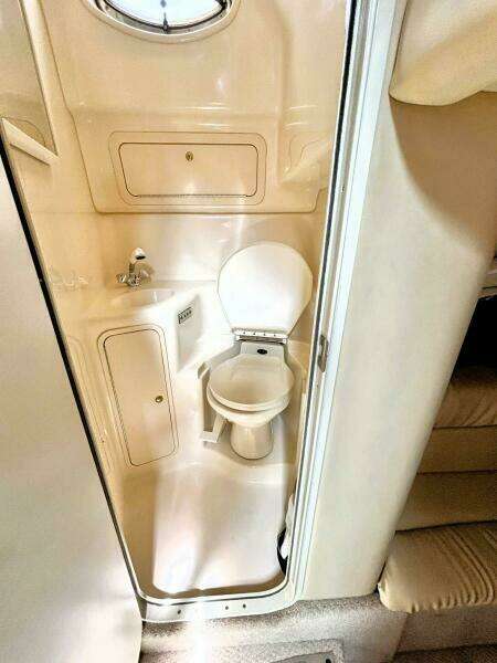 Deep rsquo R in Depth 41ft Sea Ray Yacht For Sale
