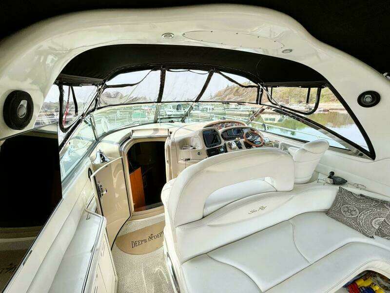 Deep rsquo R in Depth 41ft Sea Ray Yacht For Sale