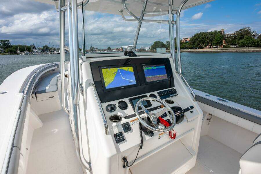 Dauntless 34ft Regulator Yacht For Sale