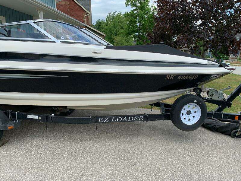 22ft Larson Yacht For Sale