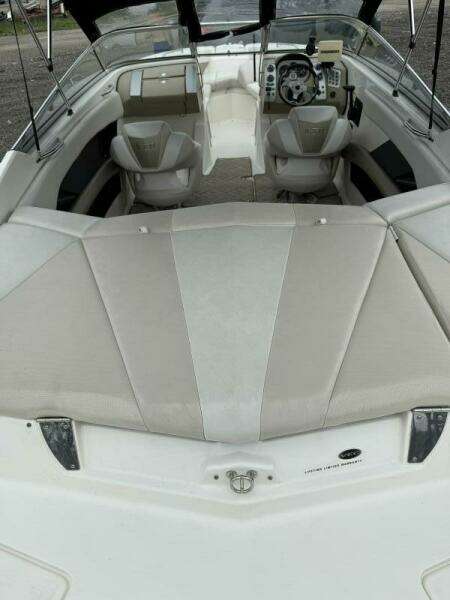 22ft Larson Yacht For Sale