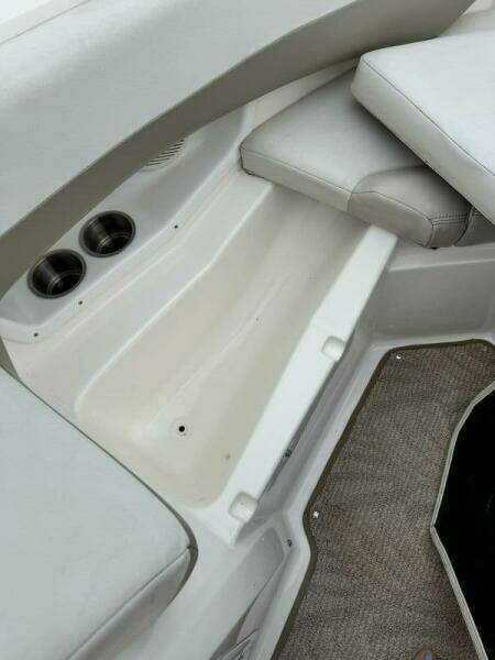 22ft Larson Yacht For Sale
