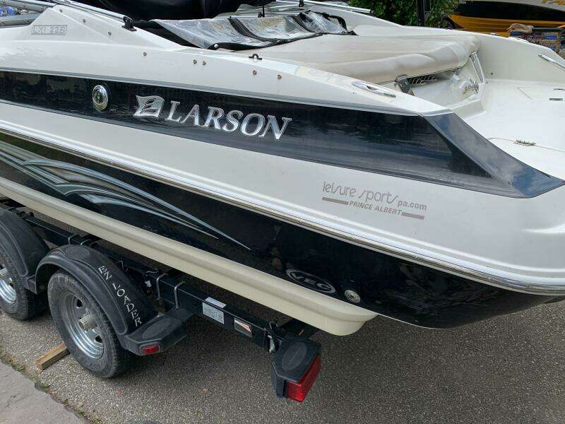 22ft Larson Yacht For Sale